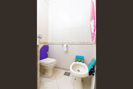 Apartamento à venda com 183m², 3 quartos e 3 vagas Apartamento à venda com 183m², 3 quartos e 3 vagasBanheiro da Suíte 2