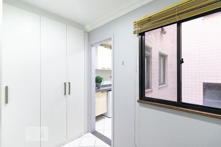 Apartamento à venda com 183m², 3 quartos e 3 vagas Apartamento à venda com 183m², 3 quartos e 3 vagasQuarto de Serviço