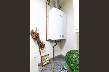 Apartamento à venda com 183m², 3 quartos e 3 vagas Apartamento à venda com 183m², 3 quartos e 3 vagasAquecedor