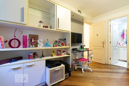 Apartamento à venda com 183m², 3 quartos e 3 vagas Apartamento à venda com 183m², 3 quartos e 3 vagasSuíte 1