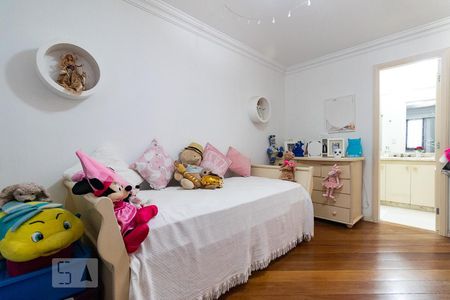 Apartamento à venda com 183m², 3 quartos e 3 vagas Apartamento à venda com 183m², 3 quartos e 3 vagasSuíte 2