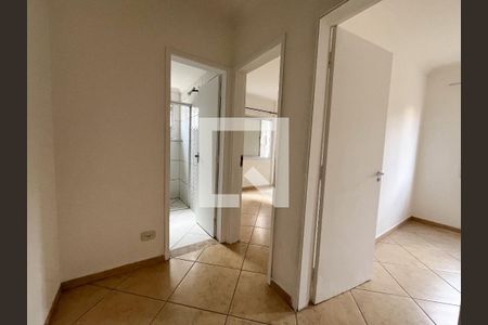 Corredor de apartamento para alugar com 2 quartos, 52m² em Vila do Encontro, São Paulo