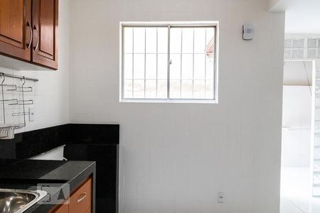 Casa de condomínio para alugar com 94m², 3 quartos e 2 vagasCozinha