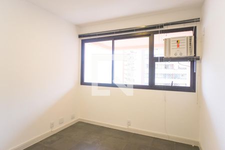 Suíte 1 de apartamento para alugar com 2 quartos, 80m² em Barra da Tijuca, Rio de Janeiro