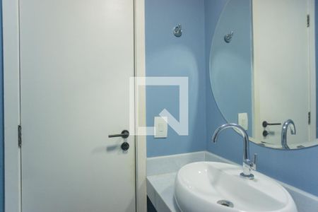 Lavabo de apartamento para alugar com 2 quartos, 80m² em Barra da Tijuca, Rio de Janeiro