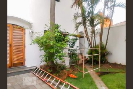 Quintal  de casa para alugar com 4 quartos, 440m² em Indianópolis, São Paulo
