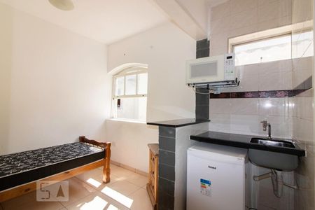 Cozinha de kitnet/studio para alugar com 1 quarto, 20m² em Indianópolis, São Paulo