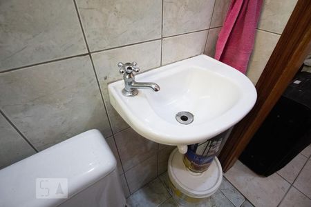 Casa à venda com 174m², 4 quartos e 2 vagasBanheiro