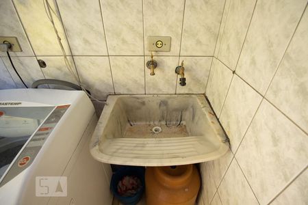 Casa à venda com 174m², 4 quartos e 2 vagasLavanderia