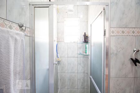 Casa à venda com 174m², 4 quartos e 2 vagasBanheiro