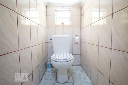 Casa à venda com 174m², 4 quartos e 2 vagasBanheiro