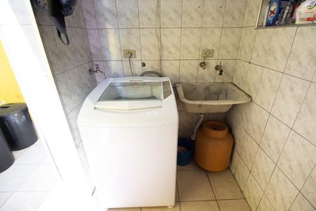 Casa à venda com 174m², 4 quartos e 2 vagasLavanderia