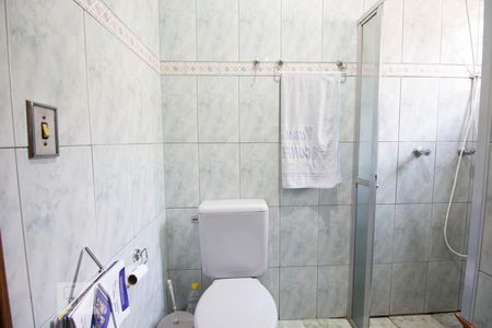 Casa à venda com 174m², 4 quartos e 2 vagasBanheiro