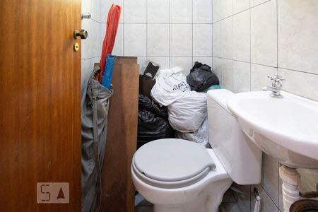 Casa à venda com 174m², 4 quartos e 2 vagasBanheiro