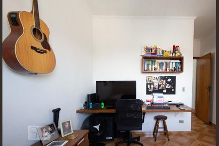 Casa à venda com 174m², 4 quartos e 2 vagasQuarto