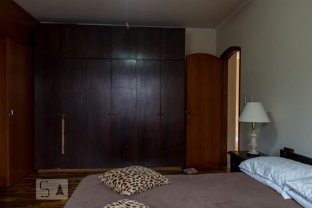 Casa à venda com 321m², 3 quartos e 4 vagas Casa à venda com 321m², 3 quartos e 4 vagasQuarto 1