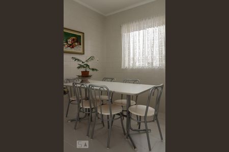 Casa à venda com 321m², 3 quartos e 4 vagas Casa à venda com 321m², 3 quartos e 4 vagasCozinha