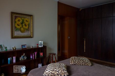 Casa à venda com 321m², 3 quartos e 4 vagas Casa à venda com 321m², 3 quartos e 4 vagasQuarto 1