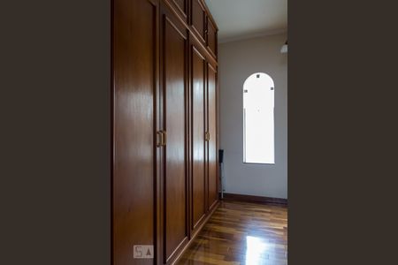 Casa à venda com 321m², 3 quartos e 4 vagas Casa à venda com 321m², 3 quartos e 4 vagasCloset do quarto 1