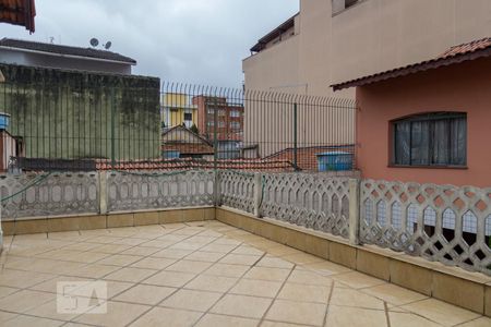 Casa à venda com 321m², 3 quartos e 4 vagas Casa à venda com 321m², 3 quartos e 4 vagasVaranda