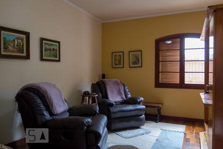 Casa à venda com 321m², 3 quartos e 4 vagas Casa à venda com 321m², 3 quartos e 4 vagasQuarto 3
