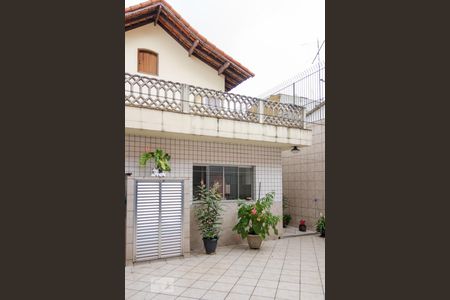 Casa à venda com 321m², 3 quartos e 4 vagas Casa à venda com 321m², 3 quartos e 4 vagasQuintal