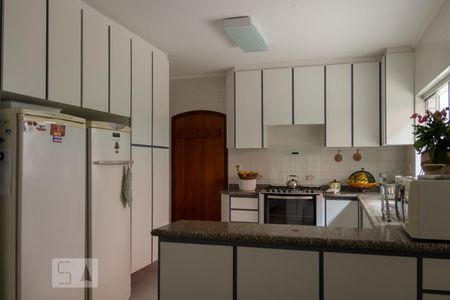Casa à venda com 321m², 3 quartos e 4 vagas Casa à venda com 321m², 3 quartos e 4 vagasCozinha