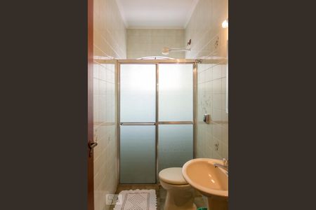 Casa à venda com 321m², 3 quartos e 4 vagas Casa à venda com 321m², 3 quartos e 4 vagasBanheiro Edícula