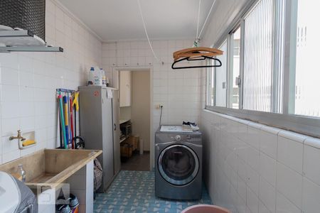 Apartamento à venda com 160m², 3 quartos e 1 vagaÁrea de Serviço