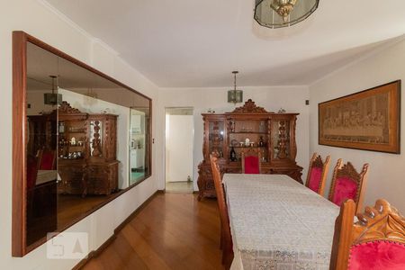 Apartamento à venda com 160m², 3 quartos e 1 vagaSala