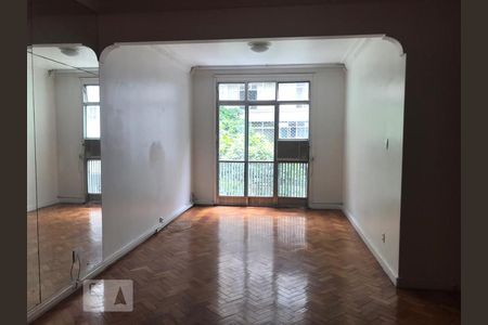 Apartamento para alugar com 130m², 3 quartos e sem vagaSala