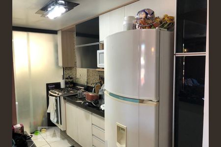 Cozinha  de apartamento à venda com 2 quartos, 70m² em Centro, Niterói