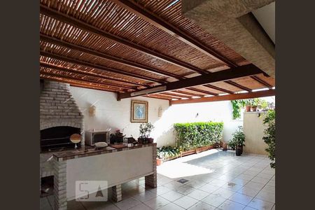 Casa de condomínio à venda com 310m², 3 quartos e sem vagaChurrasqueira