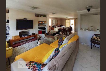 Sala de casa de condomínio para alugar com 3 quartos, 310m² em Vila São Silvestre, São Paulo