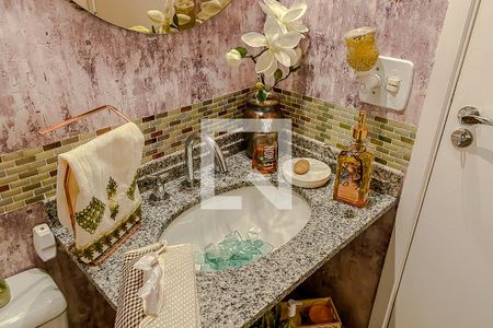 Apartamento à venda com 65m², 2 quartos e 1 vagaDetalhe Banheiro 2