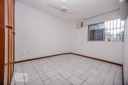 Quarto 2 de apartamento para alugar com 2 quartos, 66m² em Icaraí, Niterói