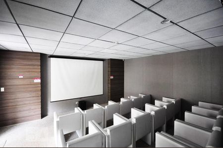 Studio à venda com 71m², 1 quarto e 1 vagaSala de Cinema
