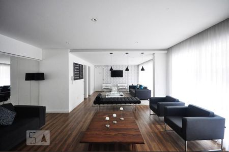 Studio à venda com 71m², 1 quarto e 1 vagaSalão de Festa