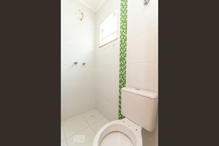 Casa de condomínio à venda com 62m², 2 quartos e 1 vagaBanheiro suíte 2