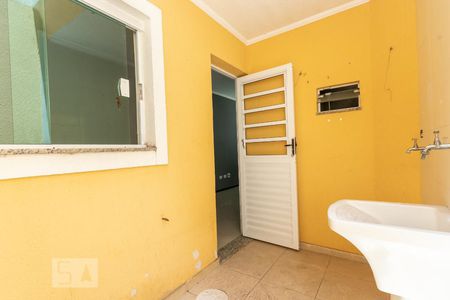 Casa de condomínio à venda com 62m², 2 quartos e 1 vagaÁrea de serviço