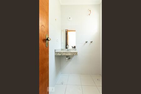 Casa de condomínio à venda com 62m², 2 quartos e 1 vagaBanheiro suíte 2