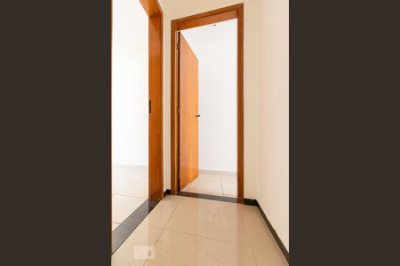 Casa de condomínio à venda com 62m², 2 quartos e 1 vagaCorredor 