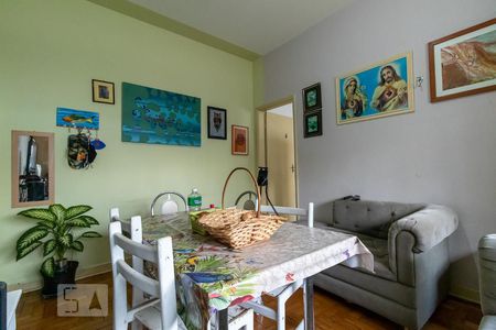 Apartamento para alugar com 95m², 2 quartos e sem vagaSala