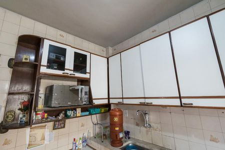 Apartamento para alugar com 74m², 2 quartos e 1 vaga Apartamento para alugar com 74m², 2 quartos e 1 vagaCozinha - Armários