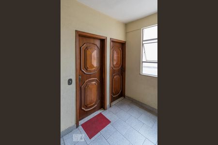 Apartamento para alugar com 74m², 2 quartos e 1 vaga Apartamento para alugar com 74m², 2 quartos e 1 vagaEntrada do imóvel (Social e serviço)