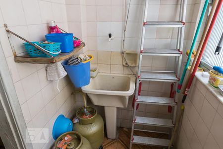 Apartamento para alugar com 74m², 2 quartos e 1 vaga Apartamento para alugar com 74m², 2 quartos e 1 vagaÁrea de Serviço