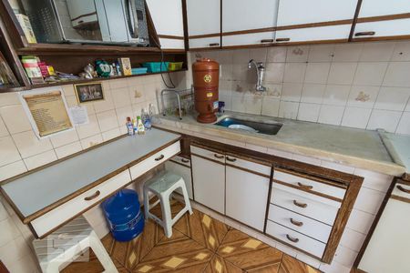 Apartamento para alugar com 74m², 2 quartos e 1 vaga Apartamento para alugar com 74m², 2 quartos e 1 vagaCozinha - Armários