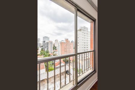 Sala - Vista de apartamento para alugar com 2 quartos, 70m² em Pinheiros, São Paulo