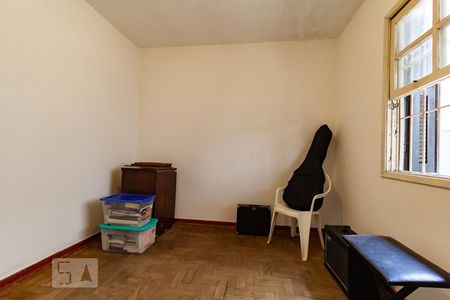 Quarto 2 de casa para alugar com 2 quartos, 120m² em Vila Anhanguera, São Paulo