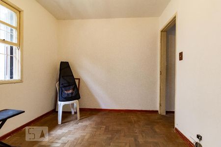 Quarto 2 de casa para alugar com 2 quartos, 120m² em Vila Anhanguera, São Paulo